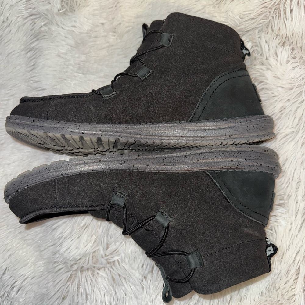 Hey Dudes Suede Boots - Picture 3 of 6